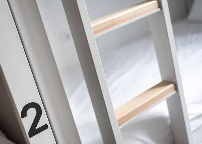 Hostal Le Couvent - *